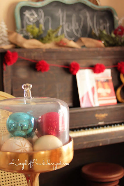 There’s No Place Like Home for the Holidays! {Christmas Home Tour – 2013}