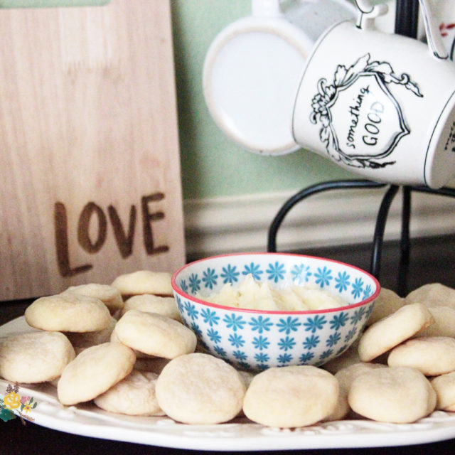 The Easiest Yummy Sugar Cookie Recipe!