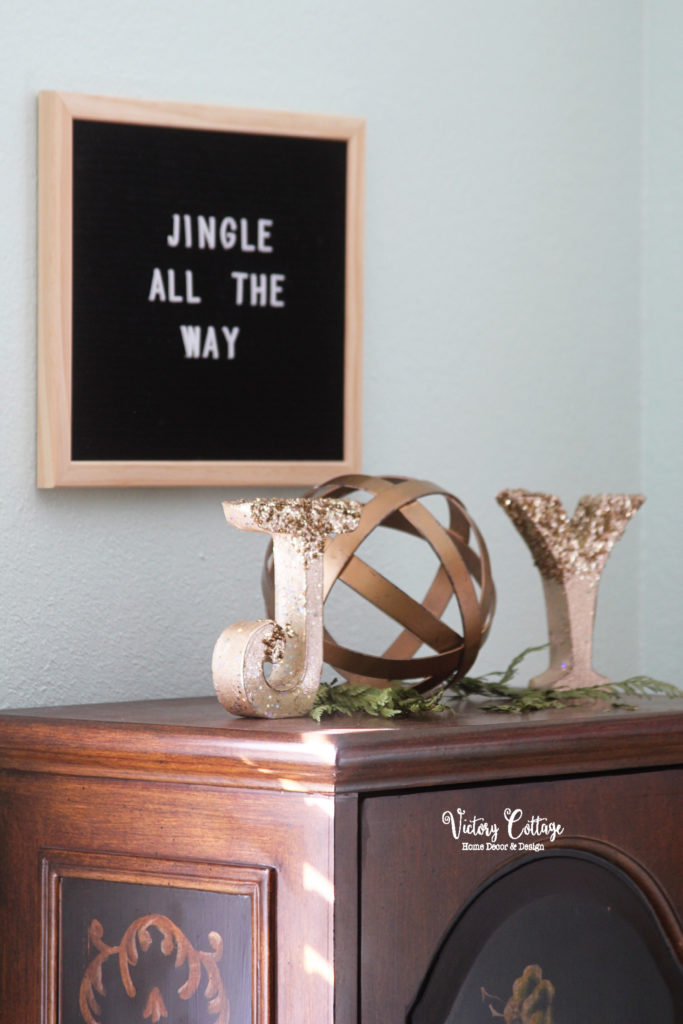 Christmas at Victory Cottage: a Christmas House Tour