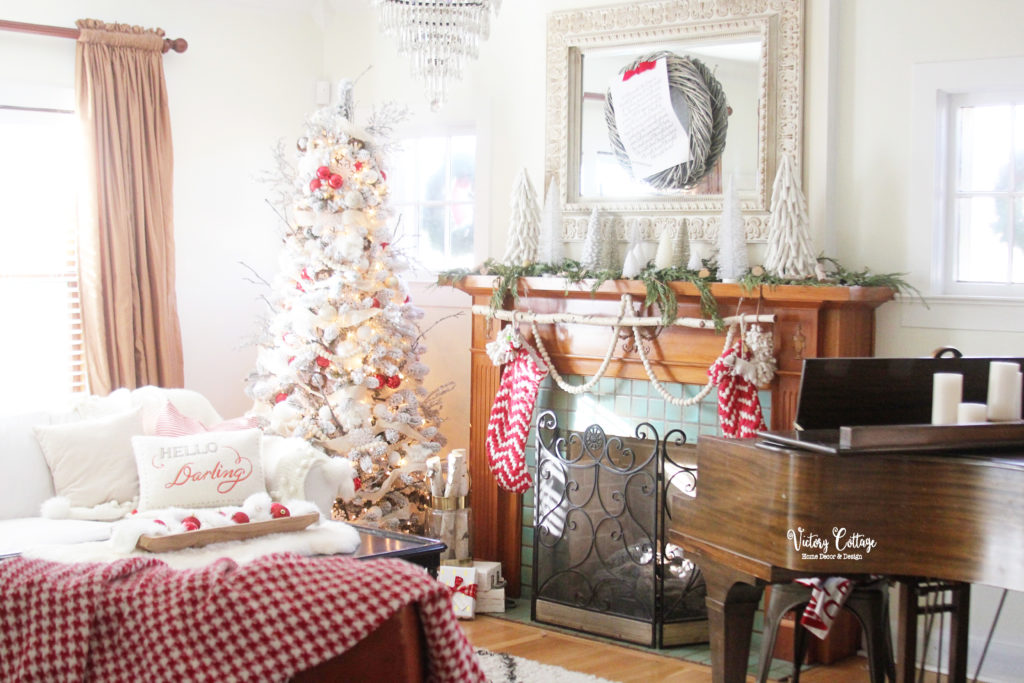 Christmas at Victory Cottage: a Christmas House Tour