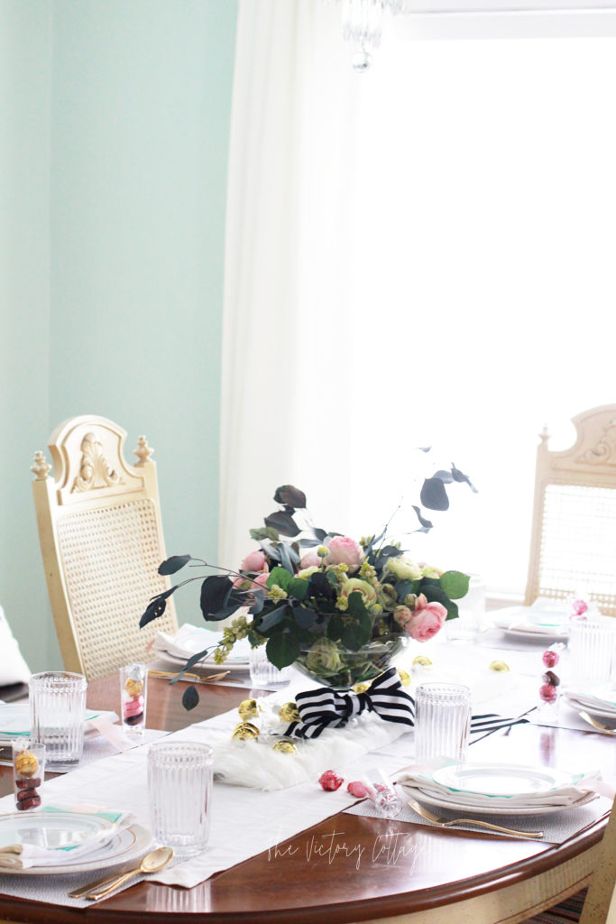 Chic Valentines Tablescape