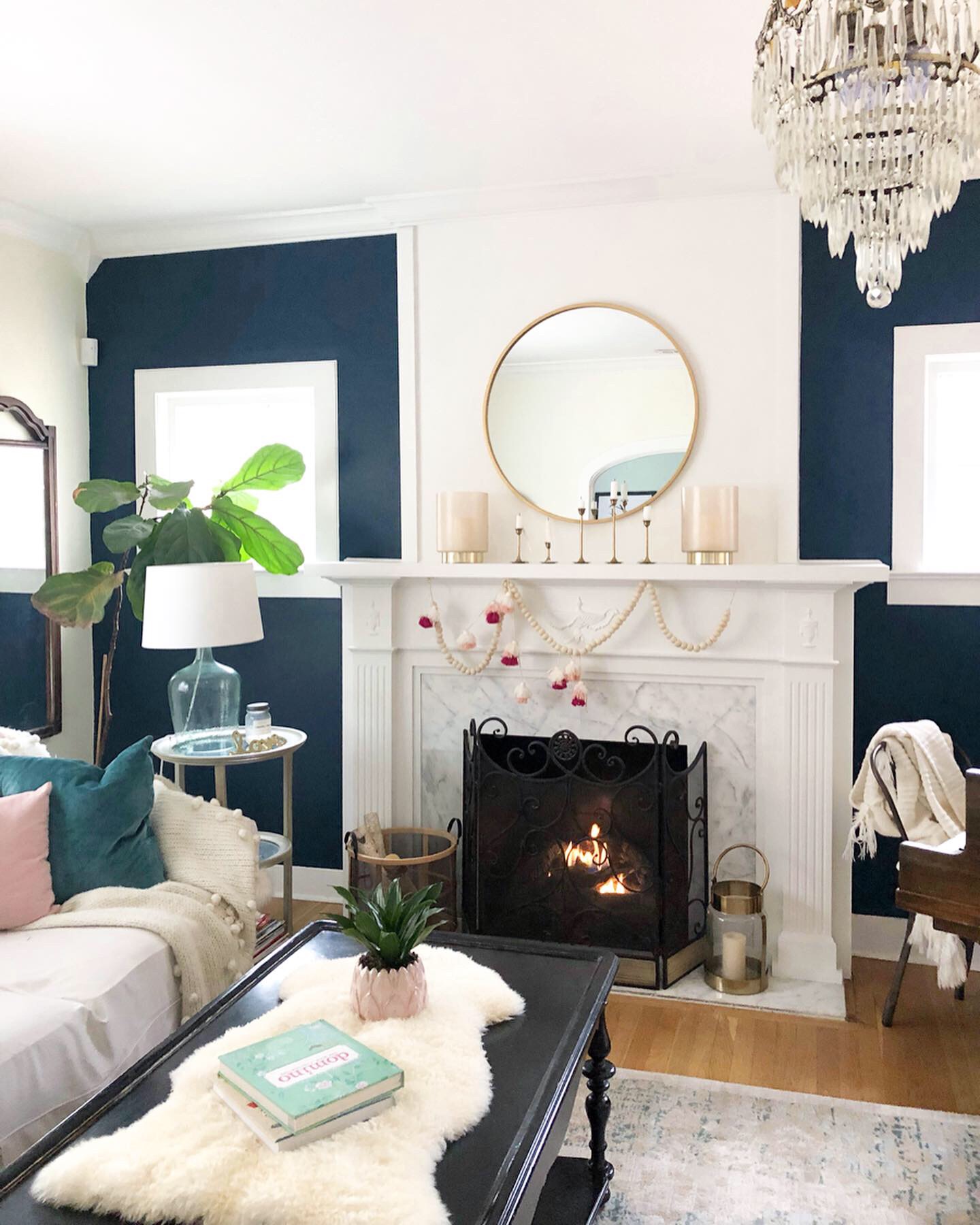 Accent Wall in Valspar Classic Teal Paint