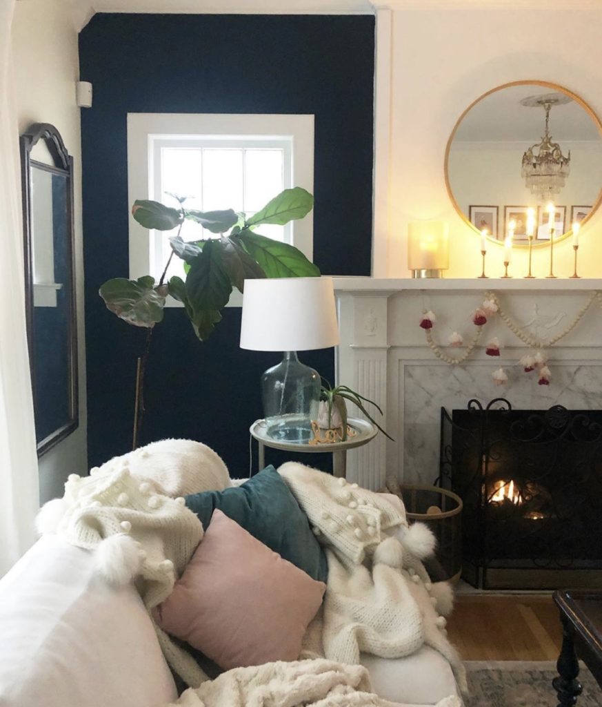 accent wall in valspar classic teal paint